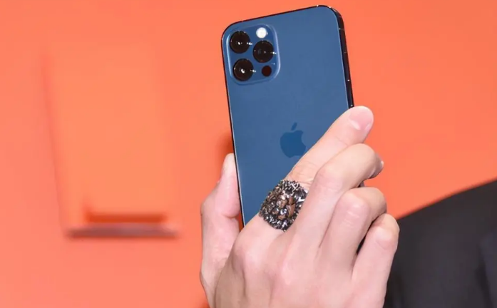 抚顺苹果手机维修分享iPhone12系列重启方法教程 